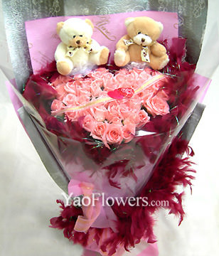 28 Pink roses,a pair of bear,hearted-shape package