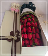 33 Red Roses Gift Box,Two Cute Bears