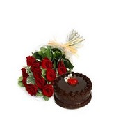 Bunch of 10 Red Roses & 1/2 Kg Chocolate Cake