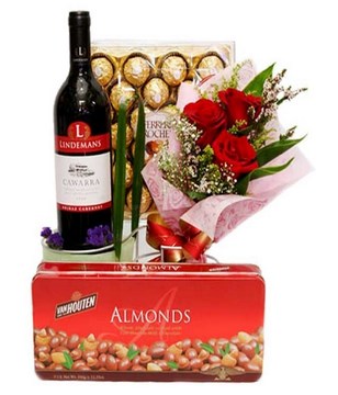 Chocolate Mixed With Red Wine And 3 Red Roses Bouquet