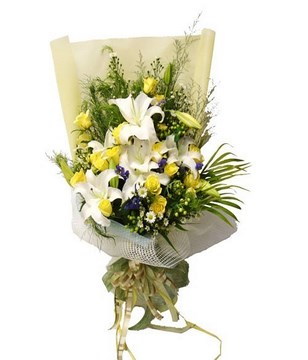 Bouquet of white lilies, yellow roses