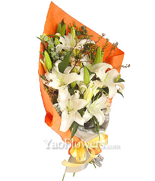 5 White Lilies, Eustoma & Green