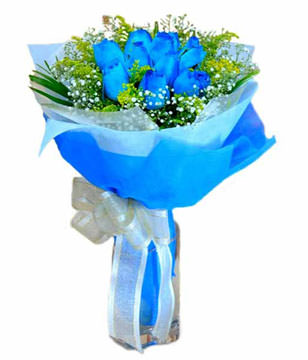 12 Blue Roses Hand Bouquet