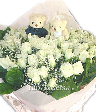 99 White or Pink roses,A pair of bear