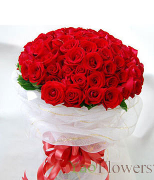 33 Red Roses,Green Leaves