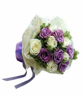 6 Purple 6 White Roses Hand bouquet